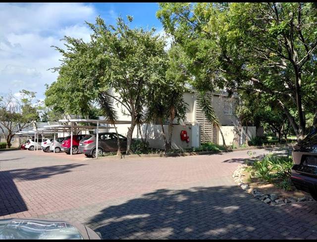 3 BEDROOM TOWNHOUSE FOR SALE IN FOURWAYS
